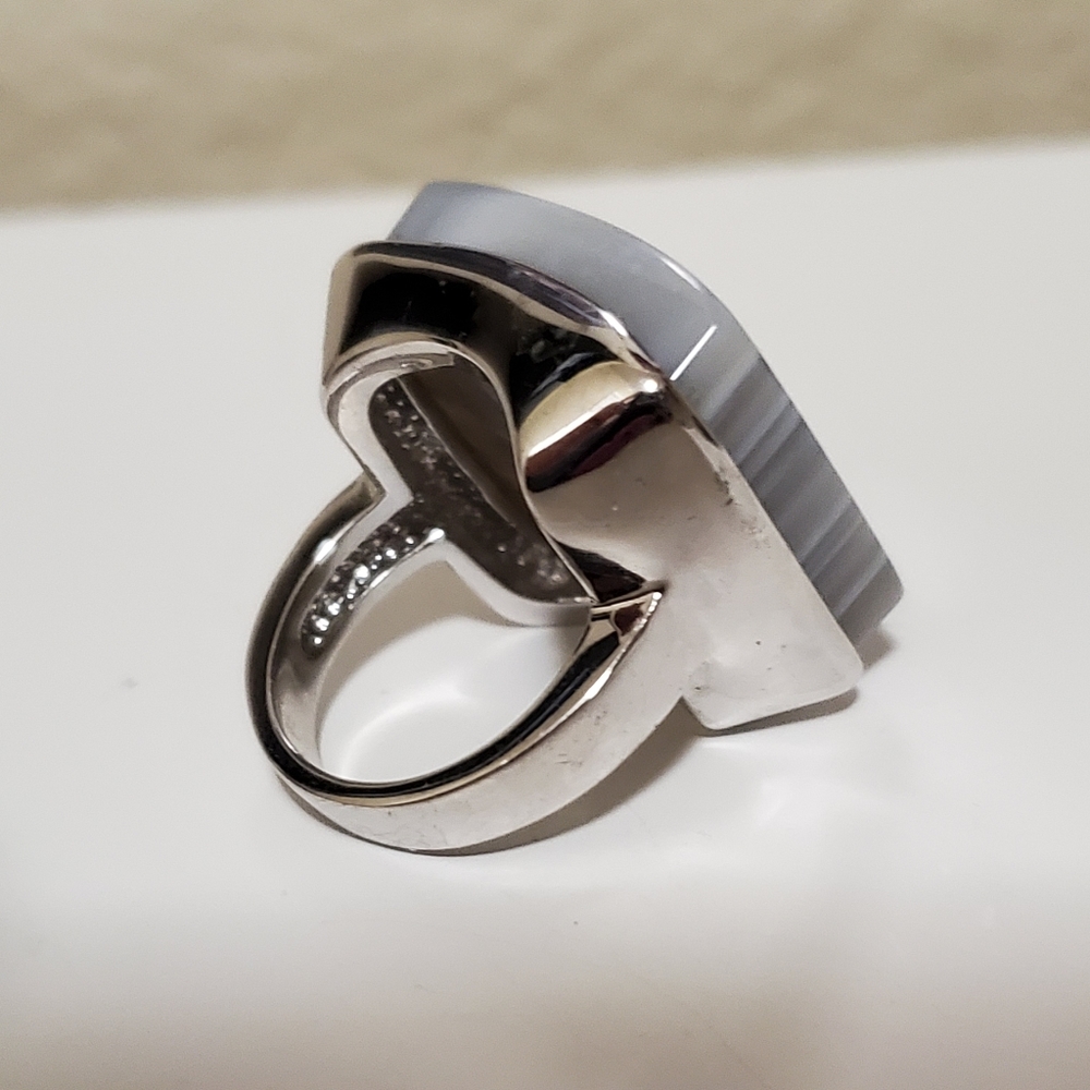 Ring - Picture 3 of 3